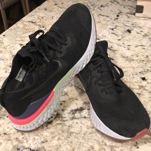 Good Condition Nike Epic React Flynit Shoes!!!!!